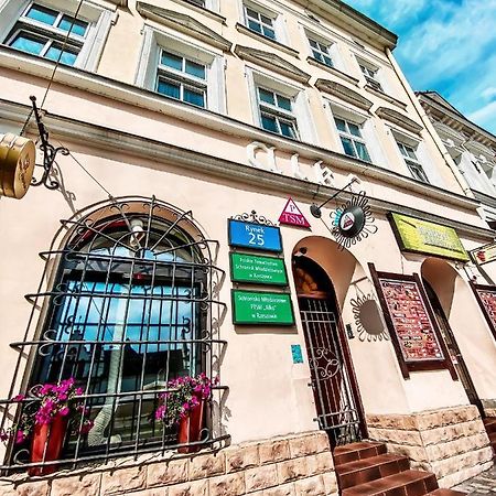 Schronisko Mlodziezowe Ptsm "Alko" Vandrarhem Rzeszów Exteriör bild
